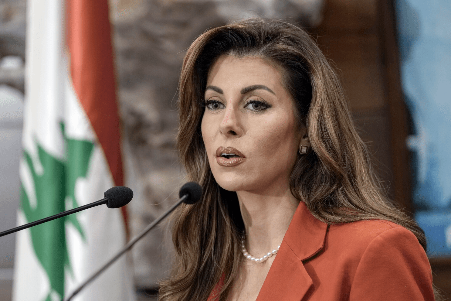 بعد الطلاق.. علاقة تجمع المبعوثة الأميركية إلى بيروت بمصرفي لبناني