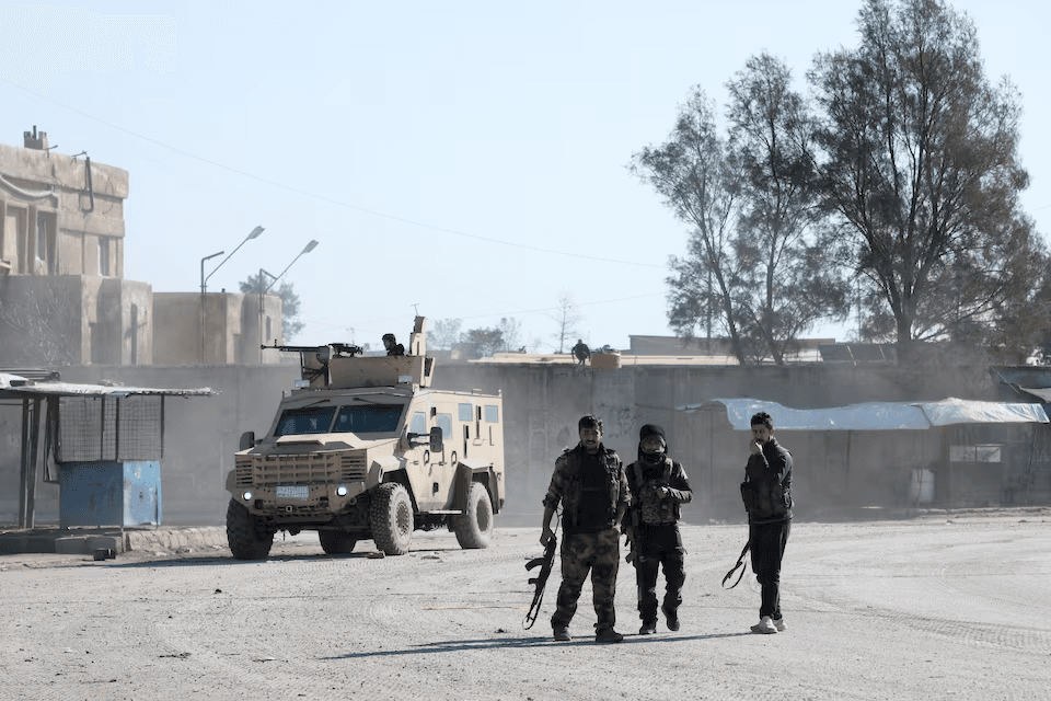 سوريا تمنح الأكراد 4 أيام للدمج مع الدولة وسط انهيار الدعم الأمريكي