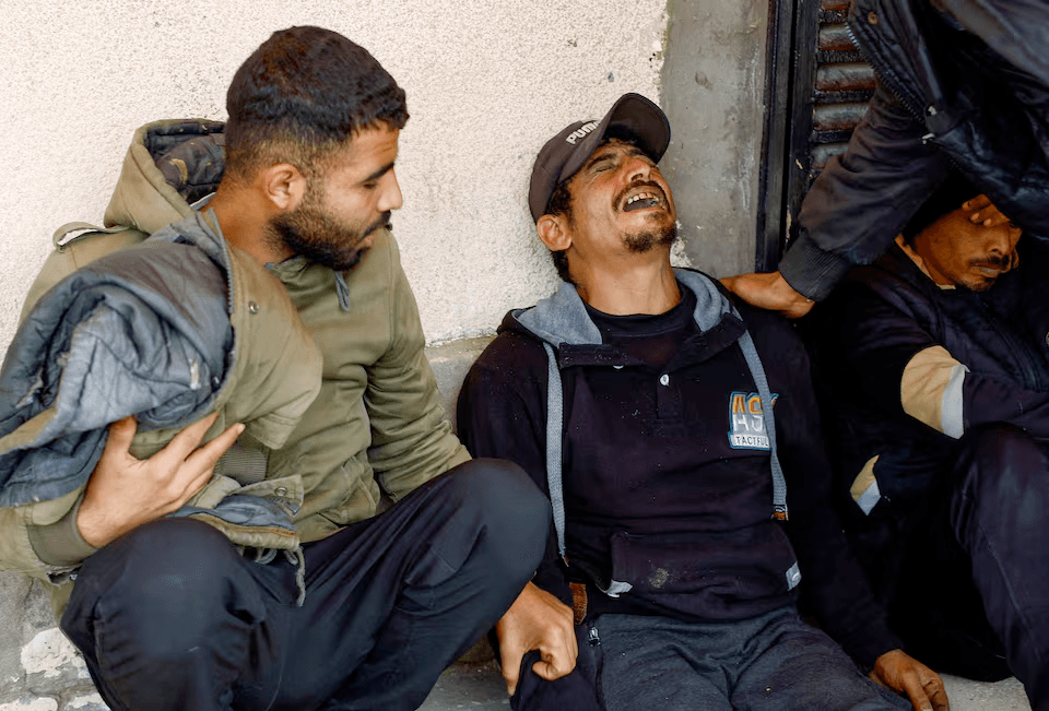 إسرائيل تقتل 11 فلسطينياً بينهم صحفيون وأطفال في غزة رغم الهدنة