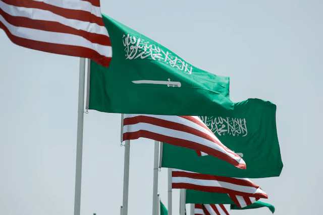 وثيقة تكشف: هل تمنح أميركا السعودية طريقًا لتخصيب اليورانيوم؟