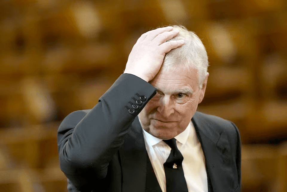 آندرو قد يُستبعد من ترتيب ولاية العرش البريطاني