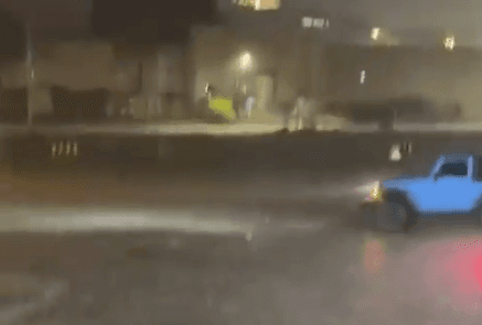 أمطار وسيول وأزمة أمنية: دول الخليج بين غضب الطبيعة وإيران