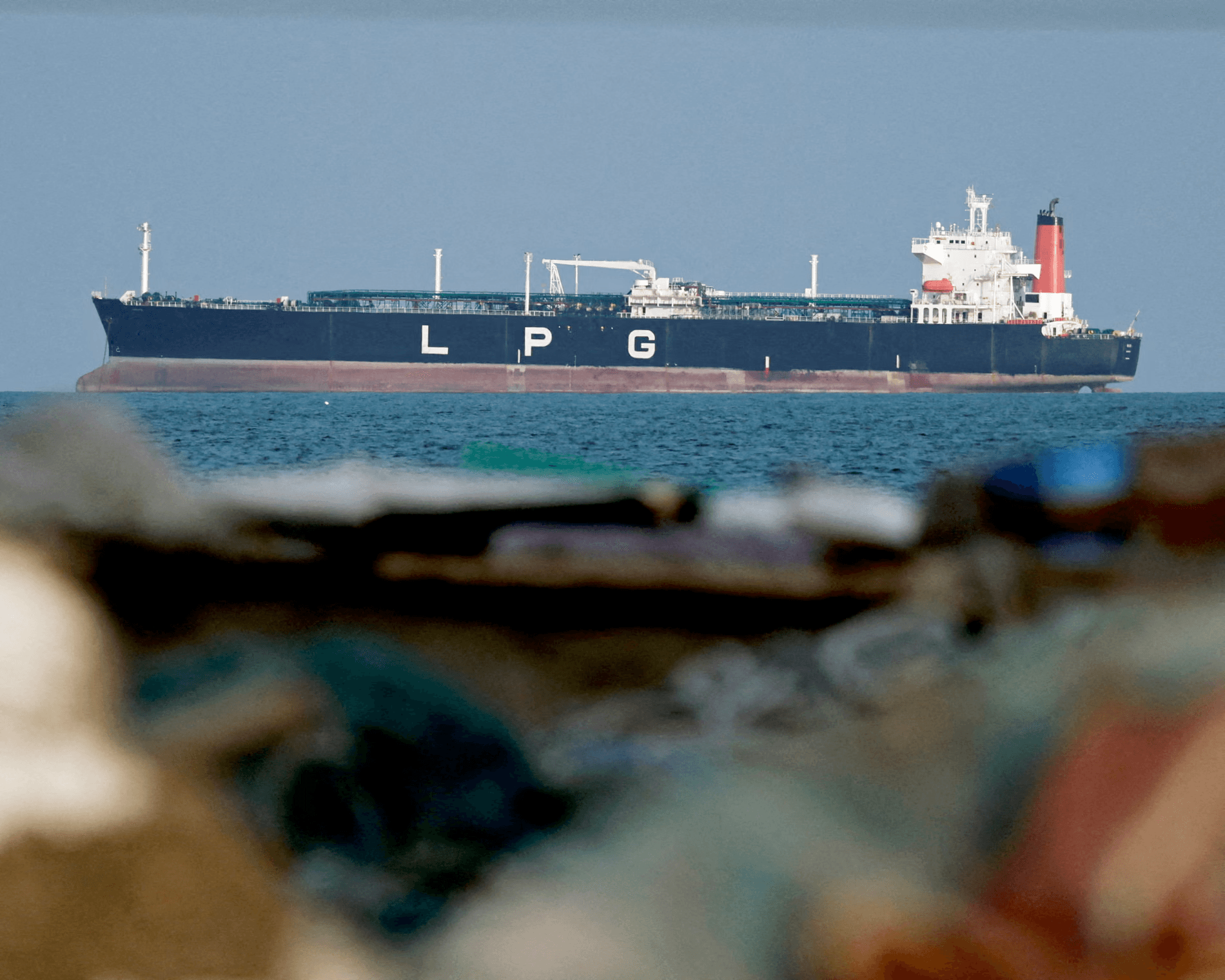 مضيق هرمز يشعل أزمة عالمية: هل ينجو الناتو من تهديد ترامب؟