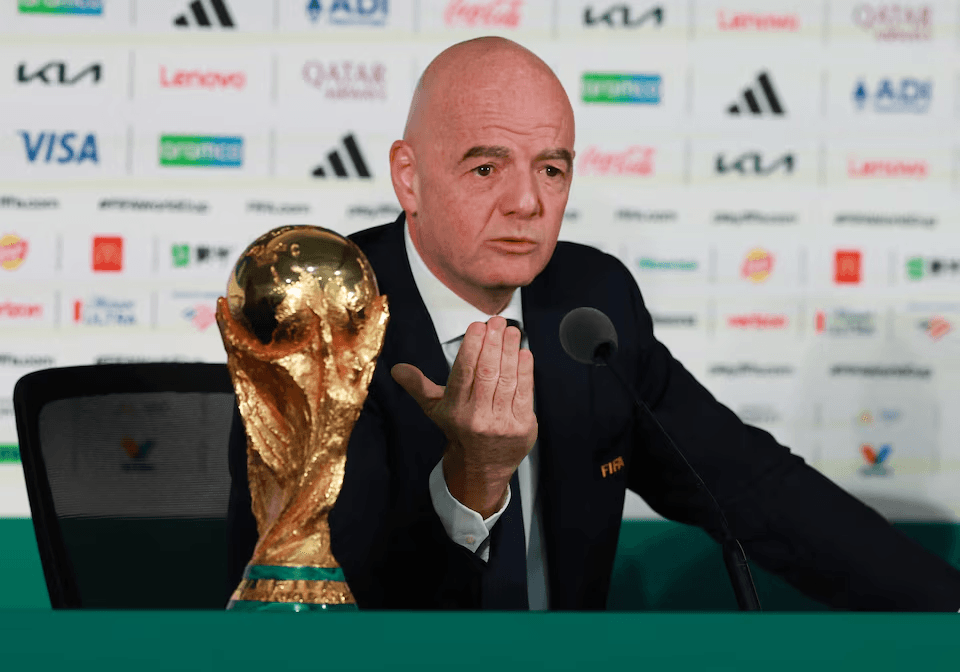 إنفانتينو يدافع عن استراحات الترطيب في مونديال 2026