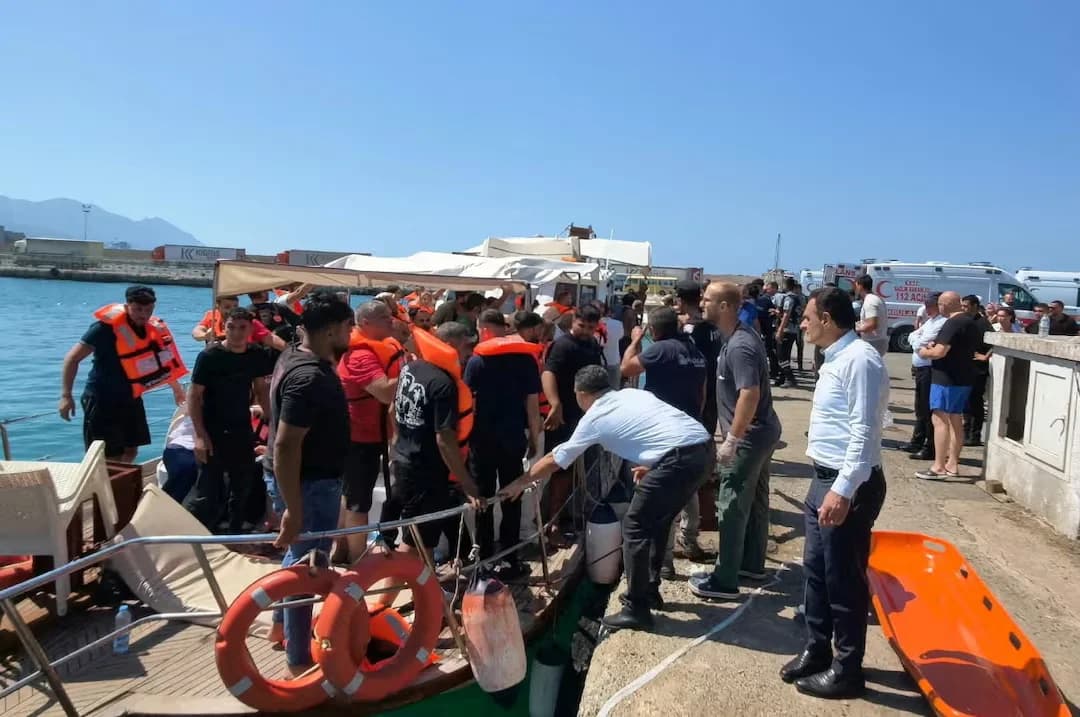 عبارة تنقلب قبالة قبرص.. 8 قتلى و20 مفقوداً