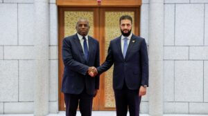 الرئيس أحمد الشرع، ديفيد لامي، وزير خارجية بريطانيا